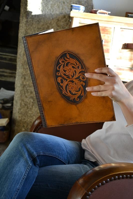 Etui en cuir pour livre, tablettes, livre des vins restaurateurs